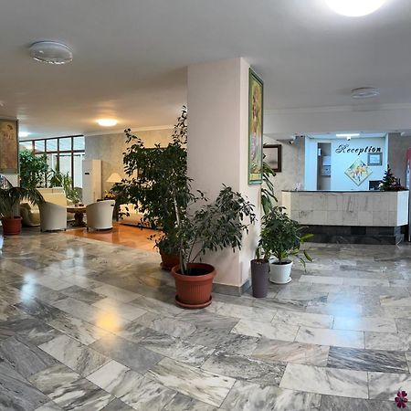 Apart Hotel Central Ράζγκραντ Εξωτερικό φωτογραφία