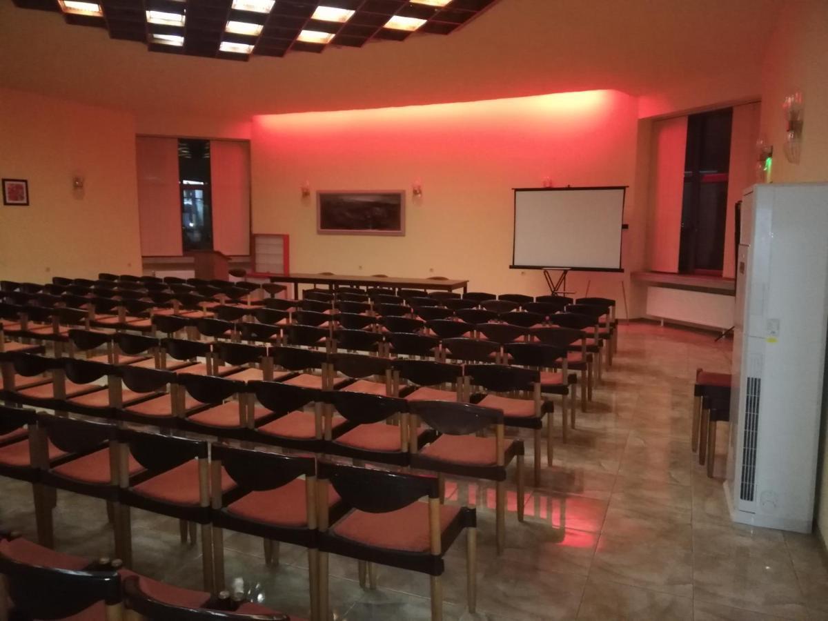 Apart Hotel Central Ράζγκραντ Εξωτερικό φωτογραφία
