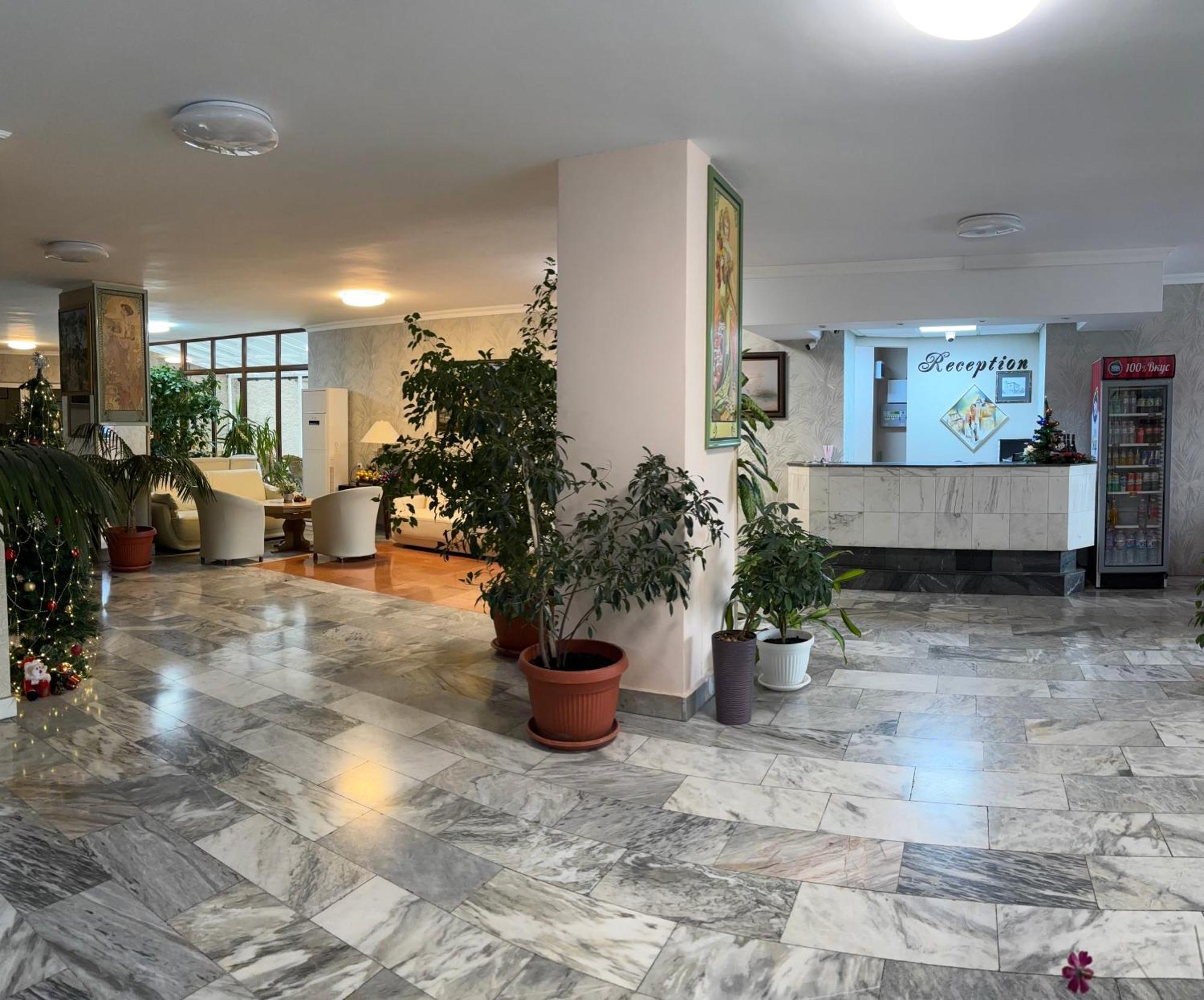 Apart Hotel Central Ράζγκραντ Εξωτερικό φωτογραφία