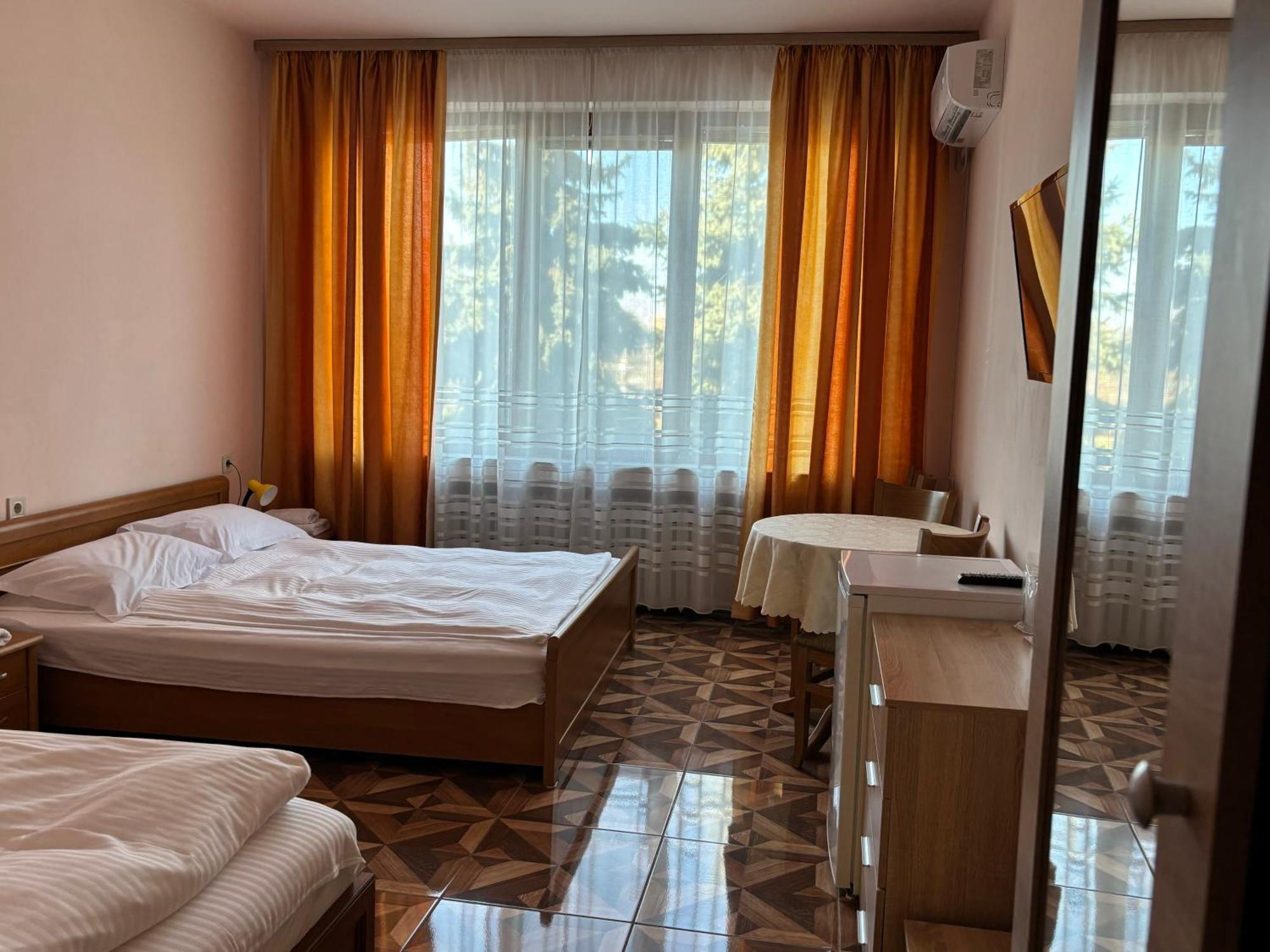 Apart Hotel Central Ράζγκραντ Εξωτερικό φωτογραφία