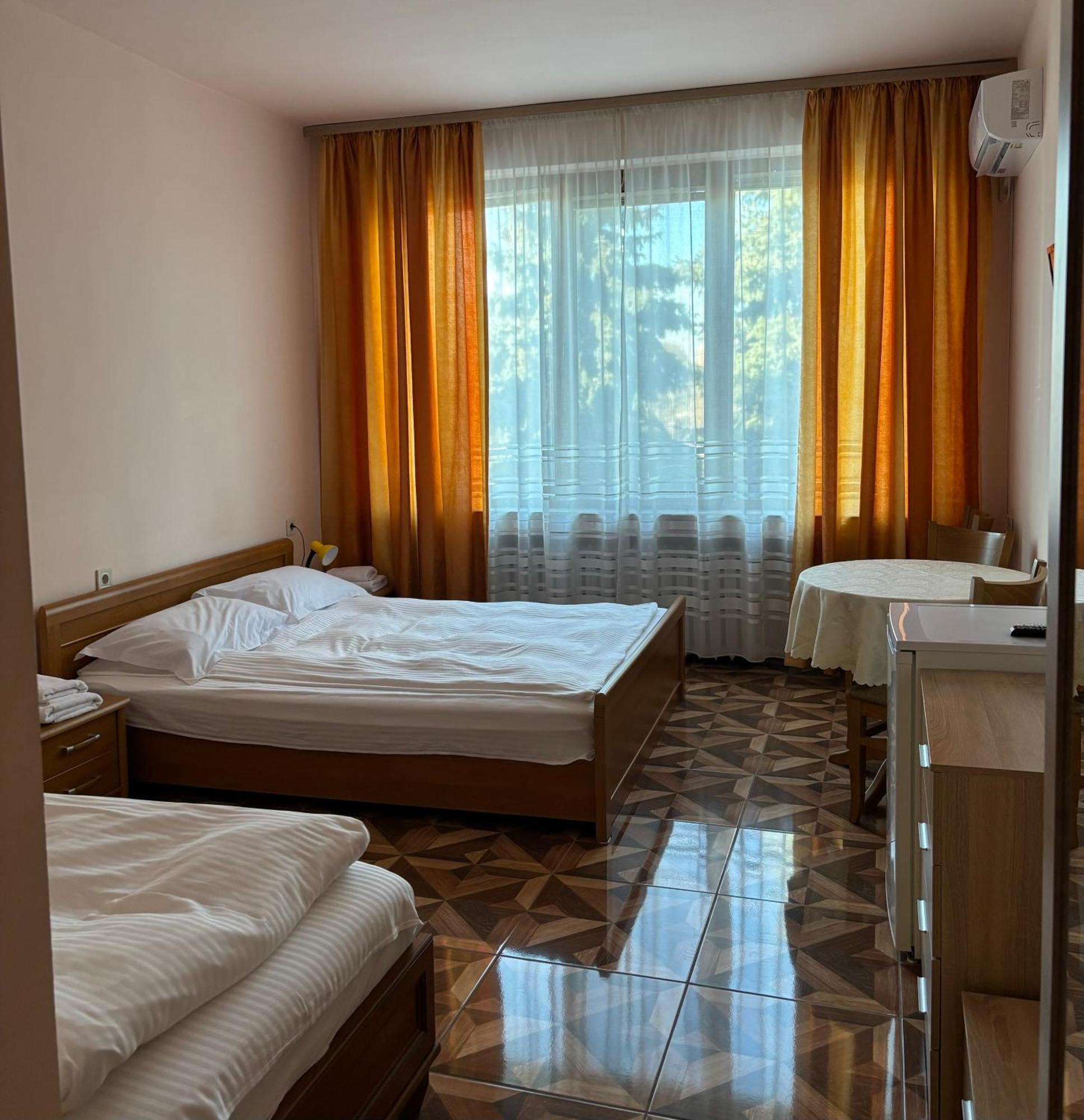 Apart Hotel Central Ράζγκραντ Εξωτερικό φωτογραφία