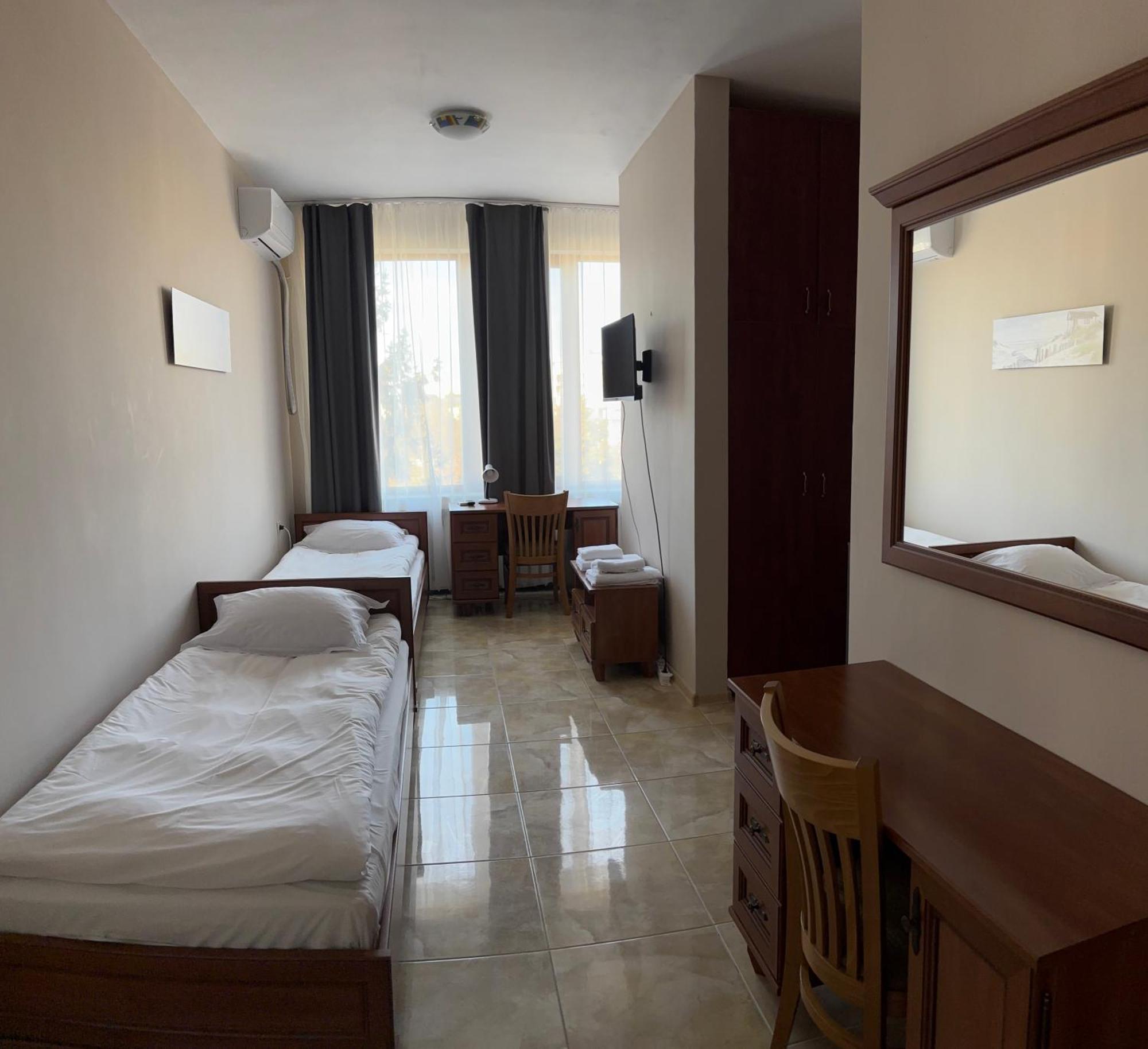 Apart Hotel Central Ράζγκραντ Εξωτερικό φωτογραφία
